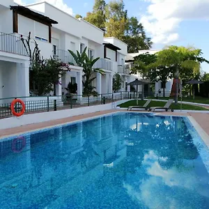 Apartment Thegood Brillante Piscina Y Parking Incluido, Córdoba