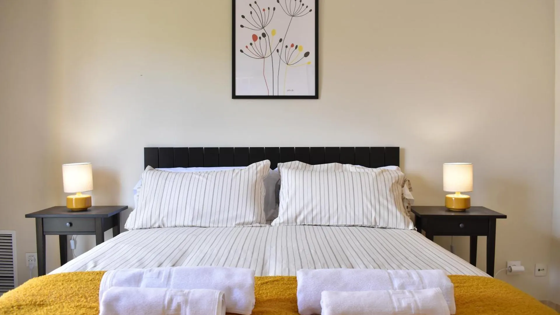Apartamento En El Centro Con Parking Y Terraza Cordoba Spain