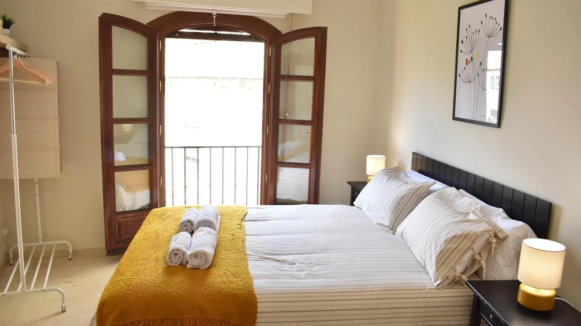 Apartamento En El Centro Con Parking Y Terraza Córdoba España